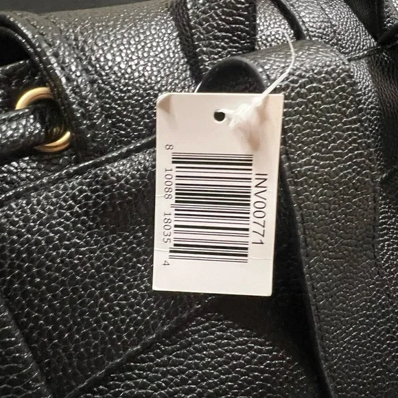 Sleek‎ Black Women's Leather Backpack - Picture 6 of 6